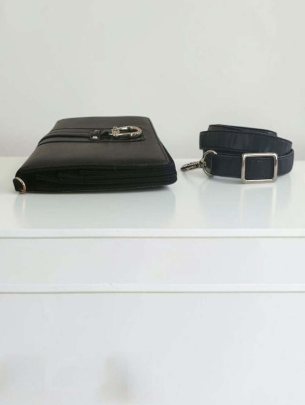 Vintage 90s Etienne Aigner Black Leather Crossbody Organizer Bag - Picture 3 of 4